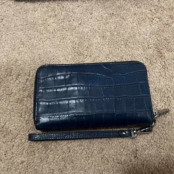Michael Kors Dark Blue Croc-Embossed Bag and Wallet - Picture 2 of 8